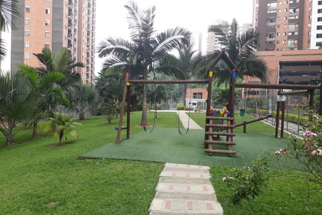 Appartement Hermoso y acogedor apartamento en Belén Rodeo Alto à Medellín Extérieur photo